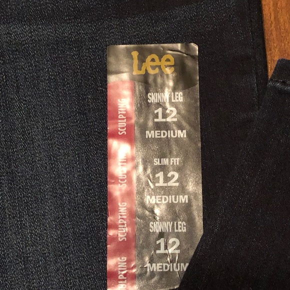 NWT Lee Sculpting Jeans - Picture 3 of 8